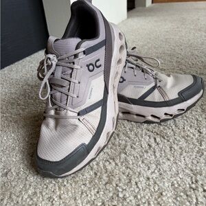 On Running Women's Cloud Horizon Hiker in Dusty Pink and Gray